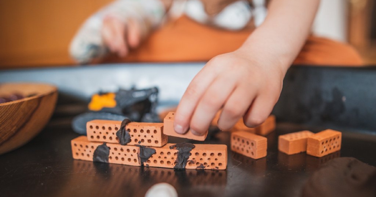 Kdy začít se Sensory Play: smyslobox